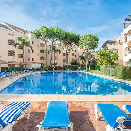 Apartment Amazing 4br Apart. Parking, Pool, Close To The Sea