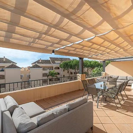 Amazing 4br Apart. Parking, Pool, Close To The Sea *