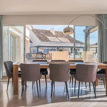 Amazing 4br Apart. Parking, Pool, Close To The Sea * ماربيا