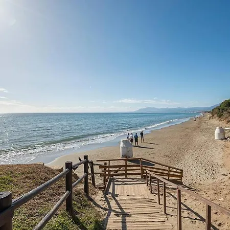 Amazing 4br Apart. Parking, Pool, Close To The Sea