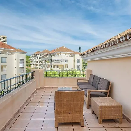 Amazing 4br Apart. Parking, Pool, Close To The Sea