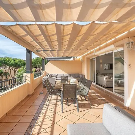 Amazing 4br Apart. Parking, Pool, Close To The Sea Apartment *