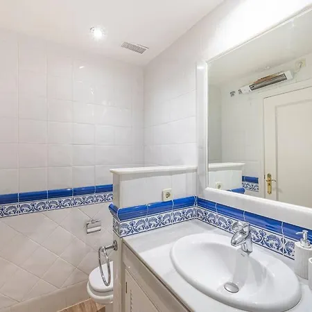 Amazing 4br Apart. Parking, Pool, Close To The Sea *