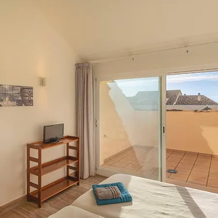 Apartment Amazing 4br Apart. Parking, Pool, Close To The Sea Marbella