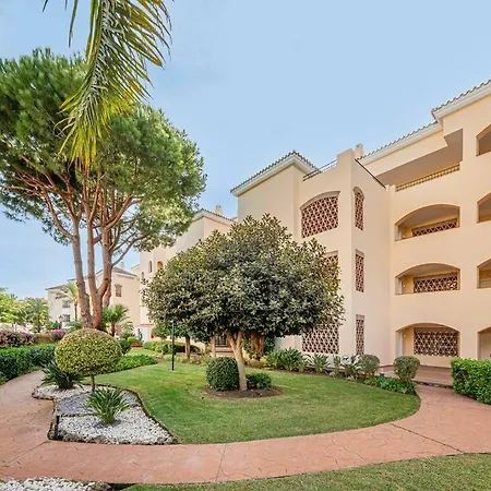 Amazing 4br Apart. Parking, Pool, Close To The Sea Apartment Marbella